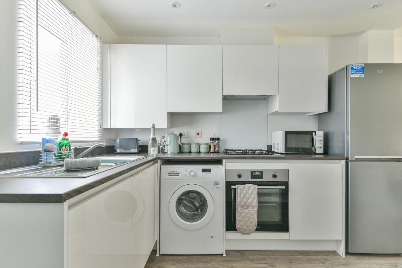 Beautiful New House In Derby For Up To 5 Guests, Suitable For Families Contractors Nhs Staff Etc Extérieur photo